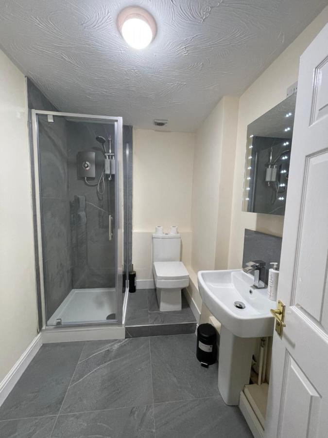 The Regency Entire 1 Bedroom Flat Accomodation Лестер Экстерьер фото
